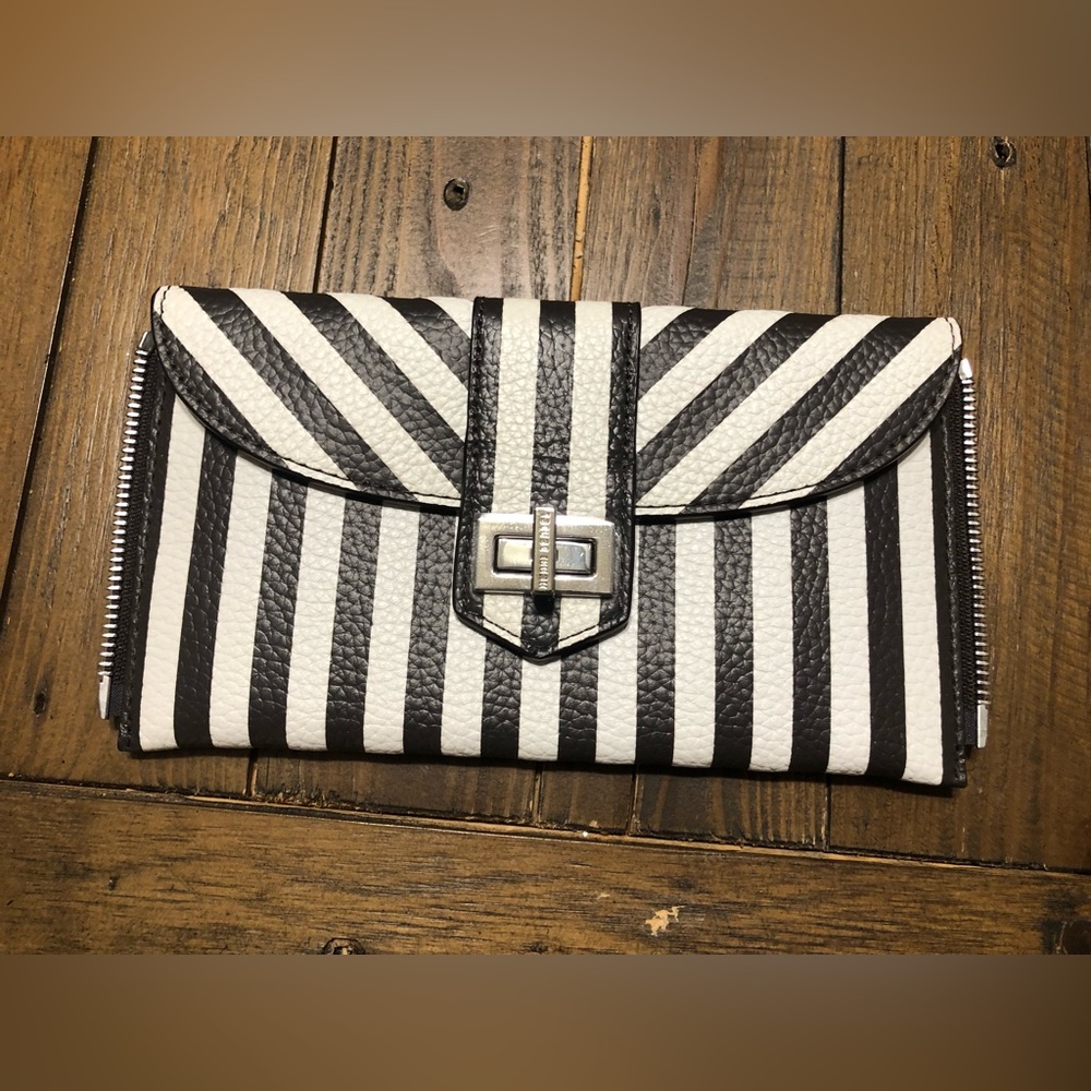 Henri Bendel Clutch